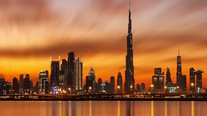 8 أنواع مختلفة من التأشيرات للأجانب في الإمارات.. تعرف عليها